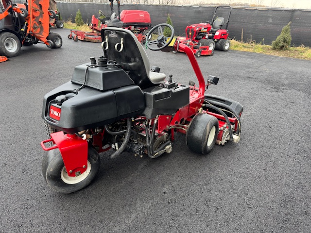 2010 Greensmaster 3150 Gas 2WD Greens Mower - Toro - Image 4