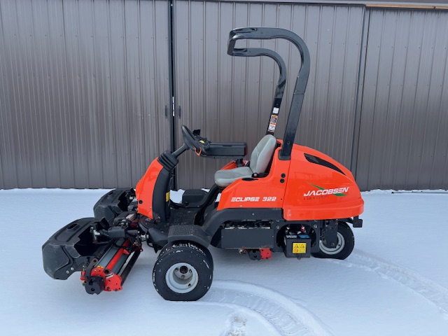 2013 Eclipse 322 Hydraulic-Free 2WD Gas Riding Greens Mower - Jacobsen - Image 2