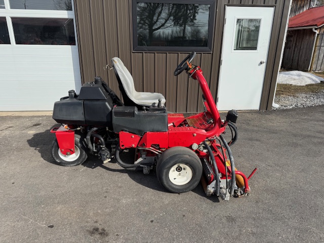 2010 Greensmaster 3150 Gas 2WD Greensmower - Toro - Image 3