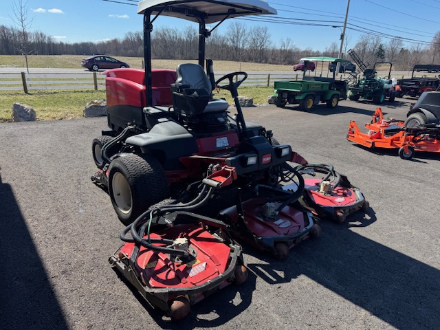 2013 Groundsmaster 4500 Diesel 4WD Contouring Mower - Toro - Image 5