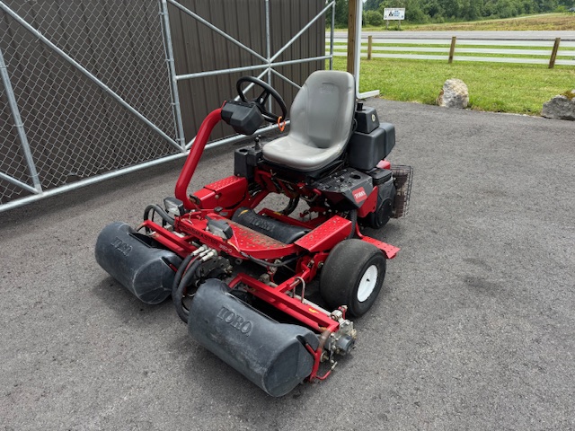2010 Greensmaster 3150Q Gas 2WD Greensmower - Toro