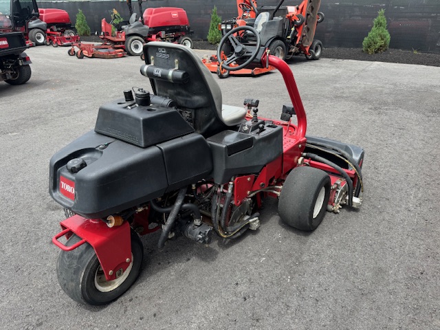 2010 Greensmaster 3150Q Gas 2WD Greensmower - Toro - Image 4