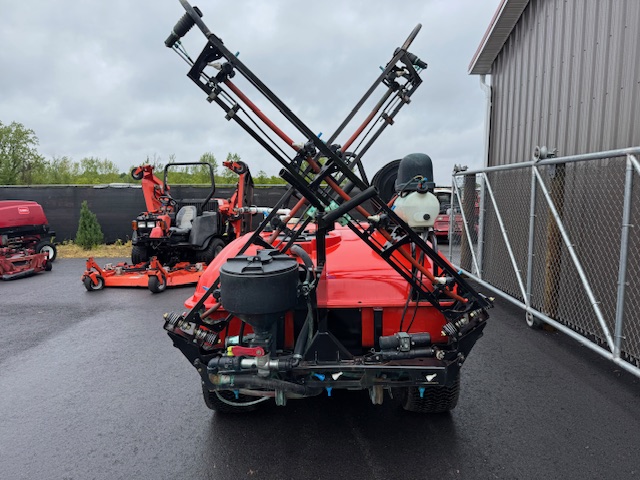 2016 Spray Star 3180 Diesel Turf and Field Sprayer - smithco - Image 4