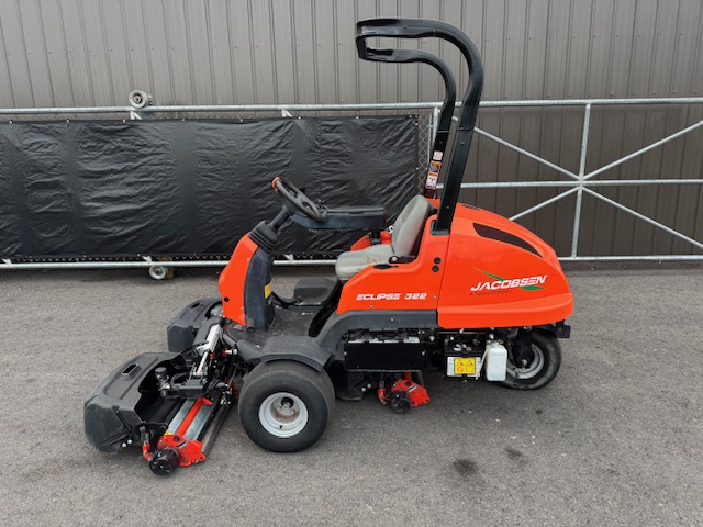 2014 Eclipse 322 Hydraulic-Free 2WD Diesel Riding Greens Mower - Jacobsen - Image 3
