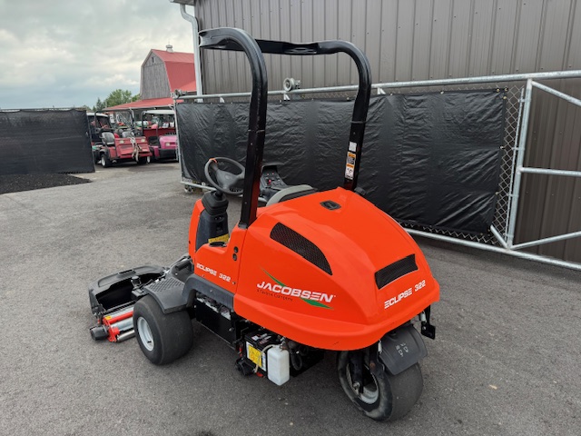 2014 Eclipse 322 Hydraulic-Free 2WD Diesel Riding Greens Mower - Jacobsen - Image 4