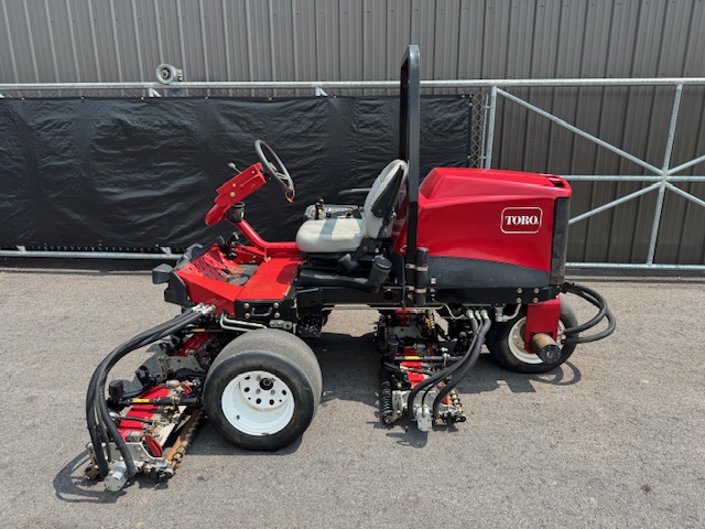 2016 Reelmaster 3550 Diesel 3WD Reel Mower - Toro - Image 3