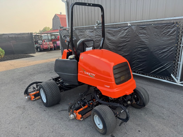 2014 LF 1880 Diesel 4WD Fairway Mower - Jacobsen - Image 3