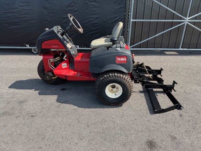 2013 Sand Pro 3040 3WD Bunker and Field Rake - Toro - Image 3