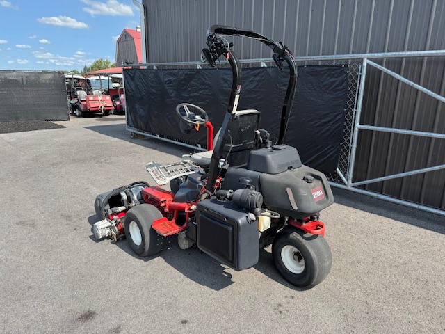 2014 Greensmaster 3420 Diesel 2WD Tri-flex Hybrid with Electric Reels Greens Mower - Toro - Image 3