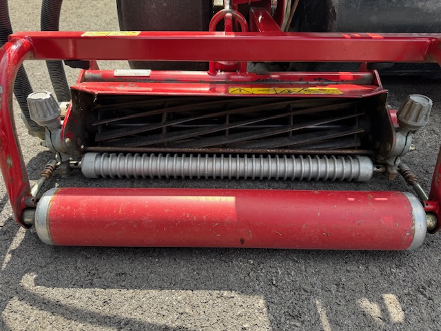2012 Greensmaster 3150 Gas 2WD Greensmower - Toro - Image 4