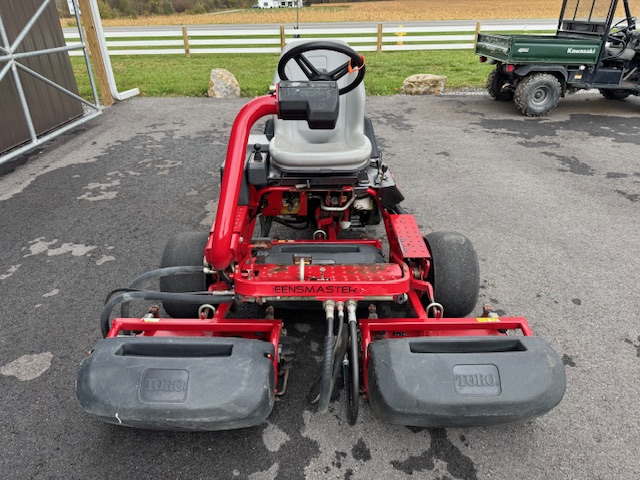 2010 Greensmaster 3150 Gas 2WD Greensmower - Toro - Image 2