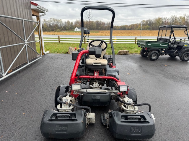 2011 Greensmaster 3420 Diesel 2WD Tri-flex Hybrid with Electric Reels Greens Mower - Toro - Image 2