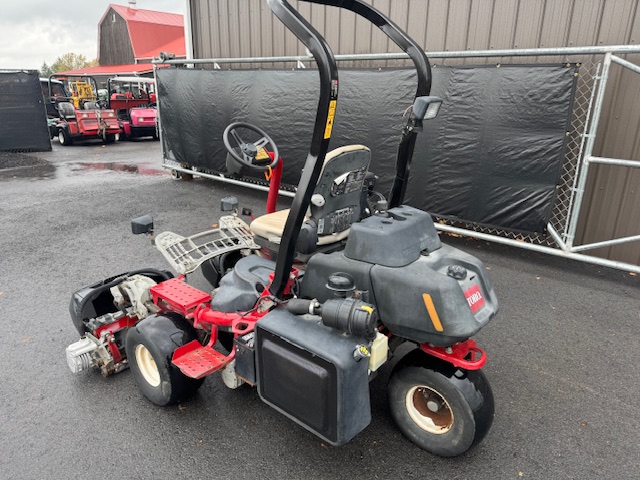 2011 Greensmaster 3420 Diesel 2WD Tri-flex Hybrid with Electric Reels Greens Mower - Toro - Image 4