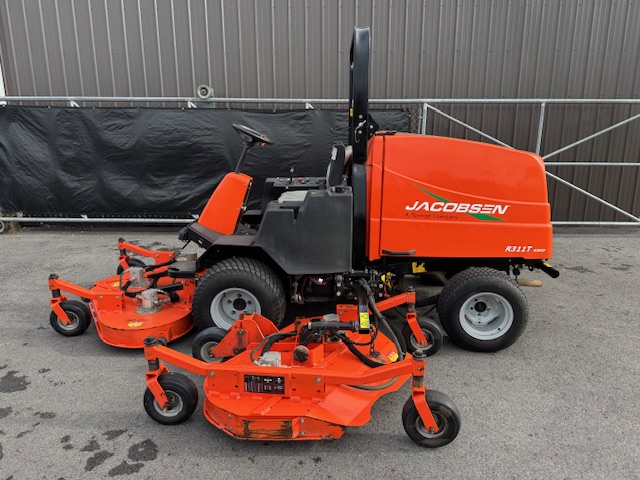 2016 R311T Diesel 4WD Wide Area Mower - Jacobsen - Image 3