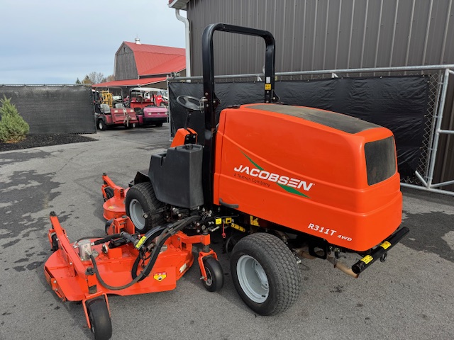 2016 R311T Diesel 4WD Wide Area Mower - Jacobsen - Image 4