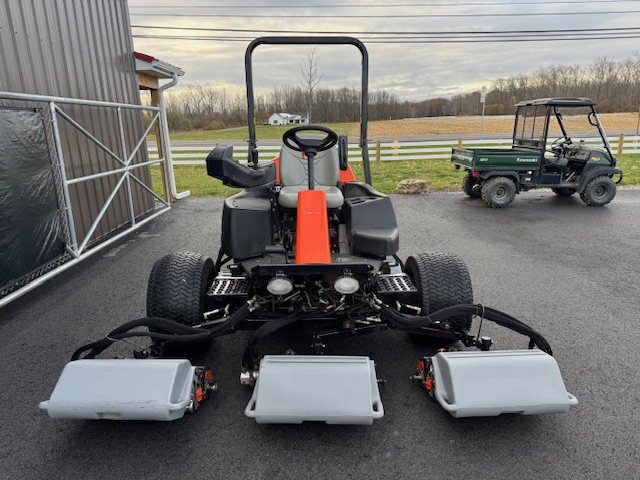 LF 550 Diesel 4WD Fairway Mower - Jacobsen - Image 2