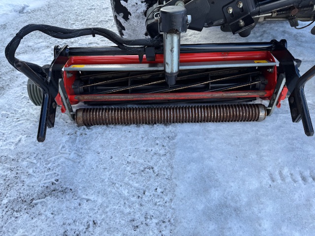 2020 Eclipse 322 Hydraulic-Free 3WD Diesel Riding Greens Mower - Jacobsen - Image 5