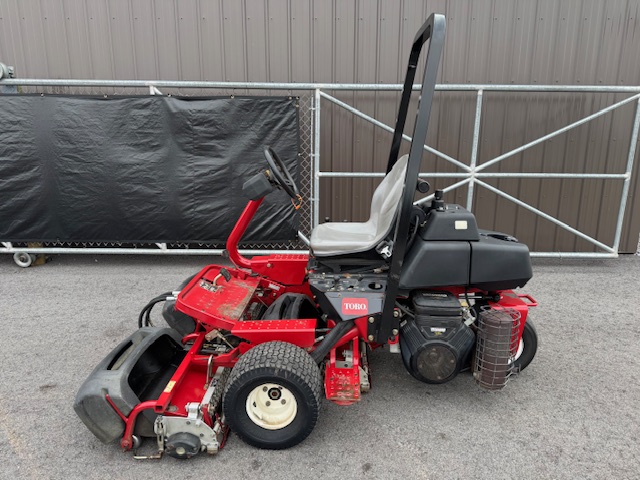 2014 Greensmaster 3150 Gas 2WD Greensmower - Toro - Image 3
