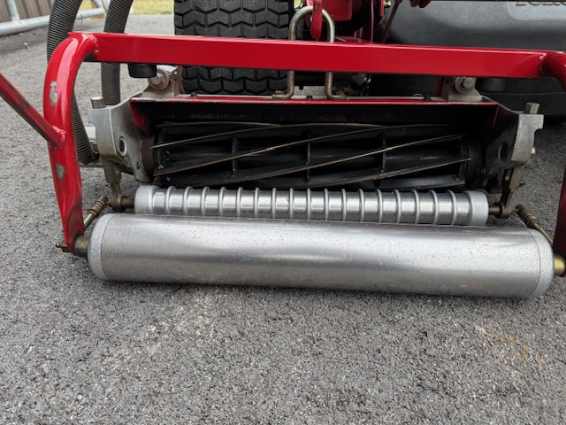 2014 Greensmaster 3150 Gas 2WD Greensmower - Toro - Image 5