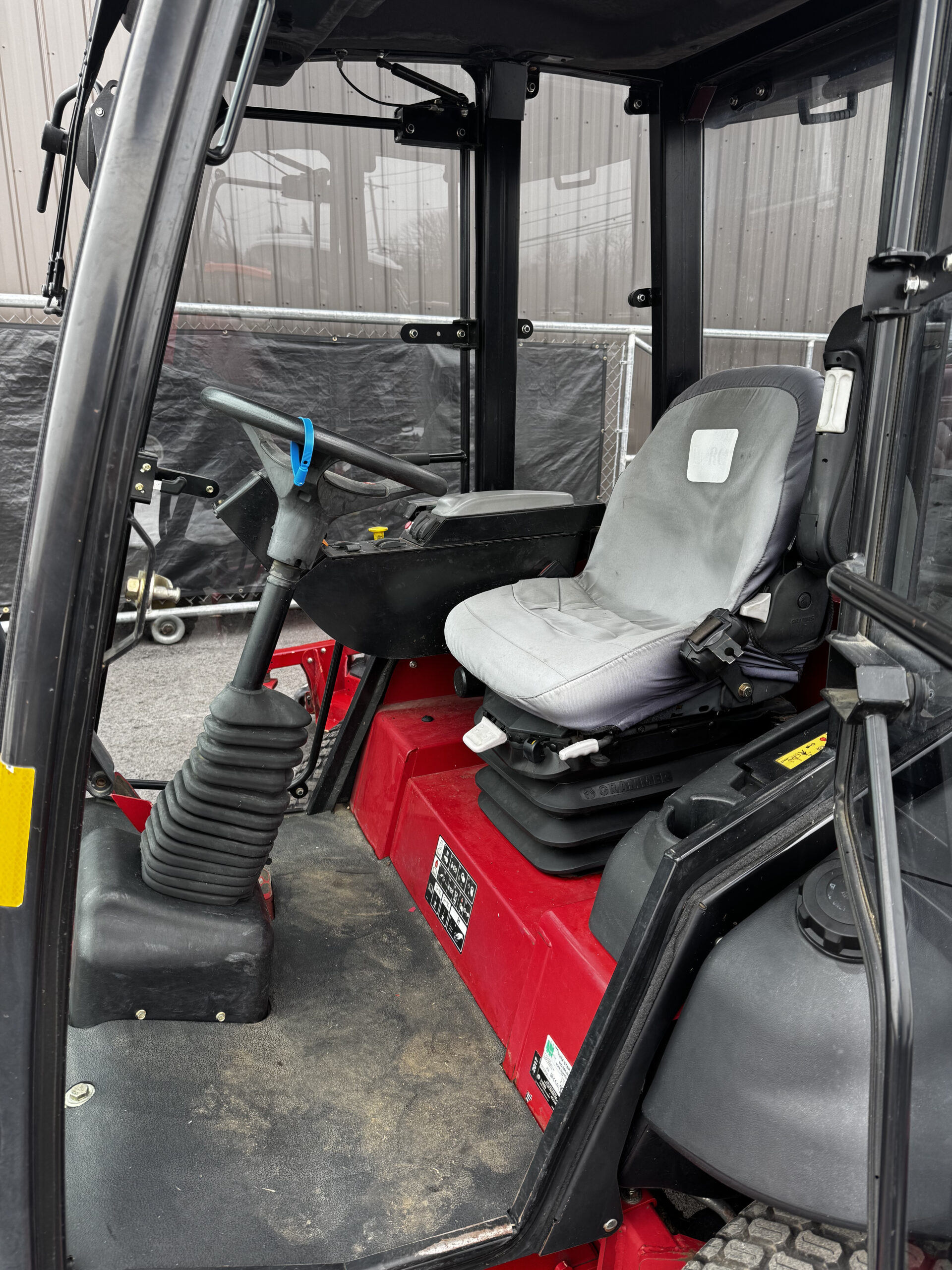 2017 Groundsmaster 5910 Diesel 4WD Climate Controlled Cab Wide Area Mower - Toro - Image 4
