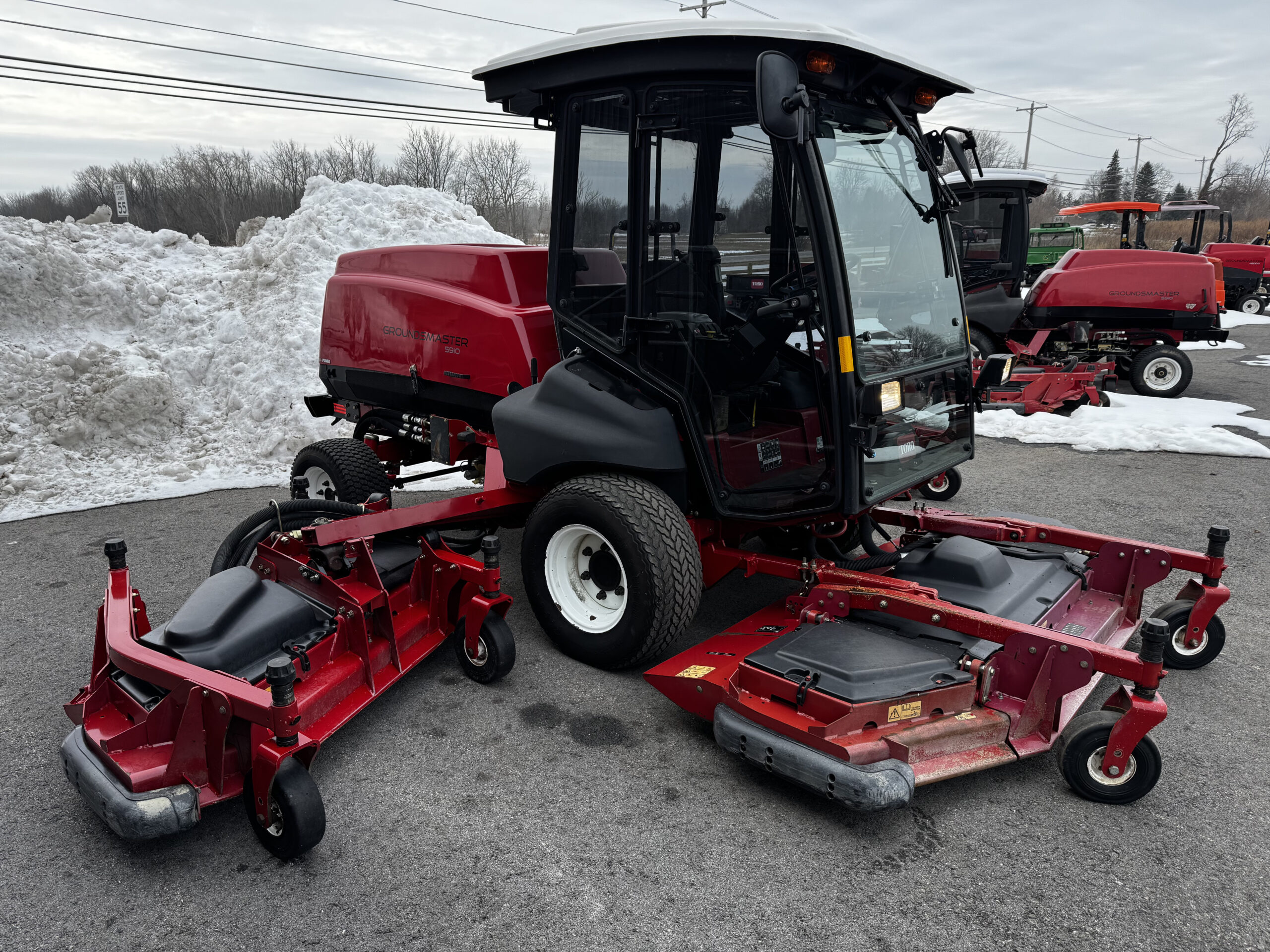 2017 Groundsmaster 5910 Diesel 4WD Climate Controlled Cab Wide Area Mower - Toro - Image 3
