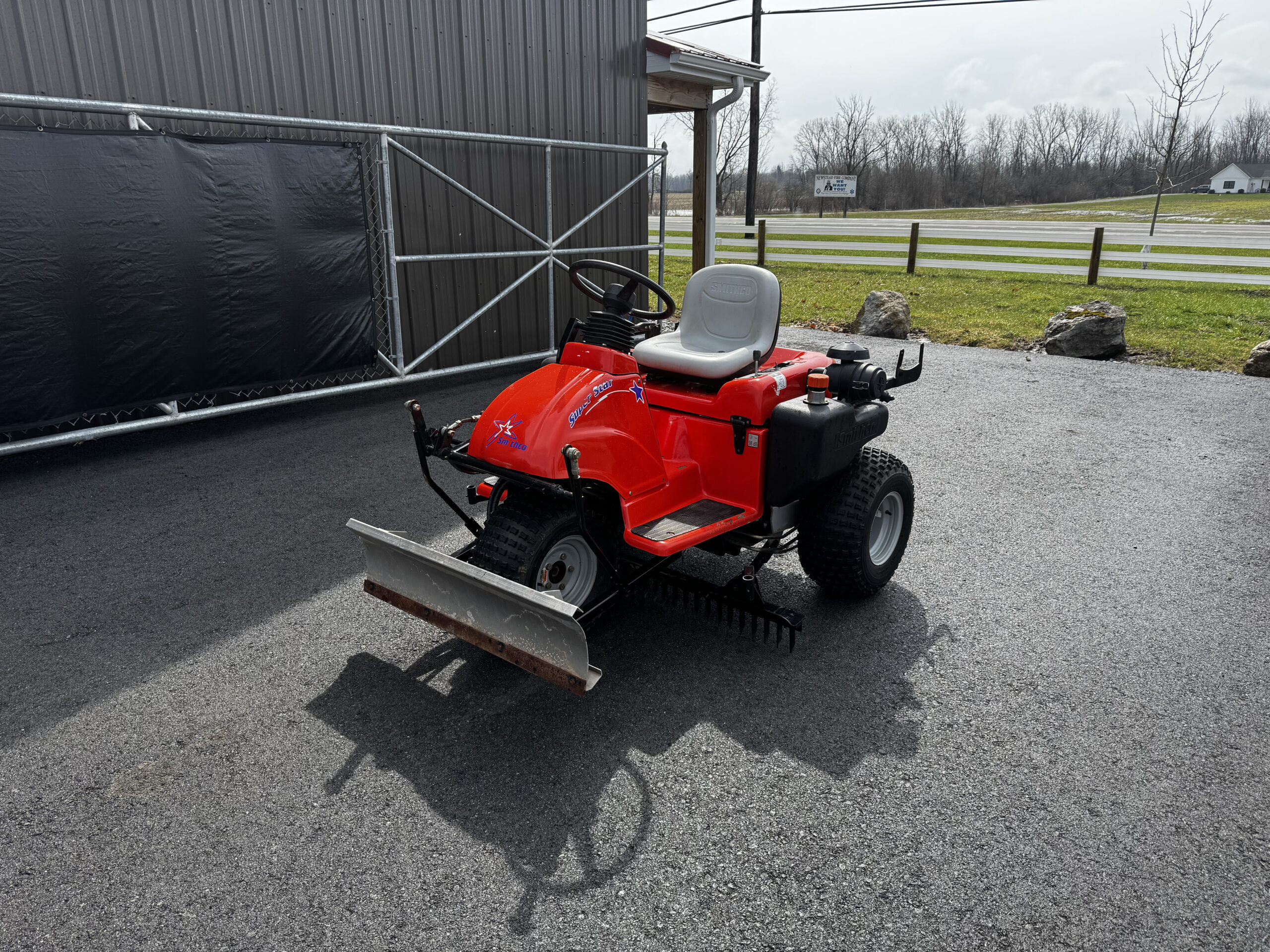 2016 Super Star 3WD Bunker and Field Rake - smithco - Image 3