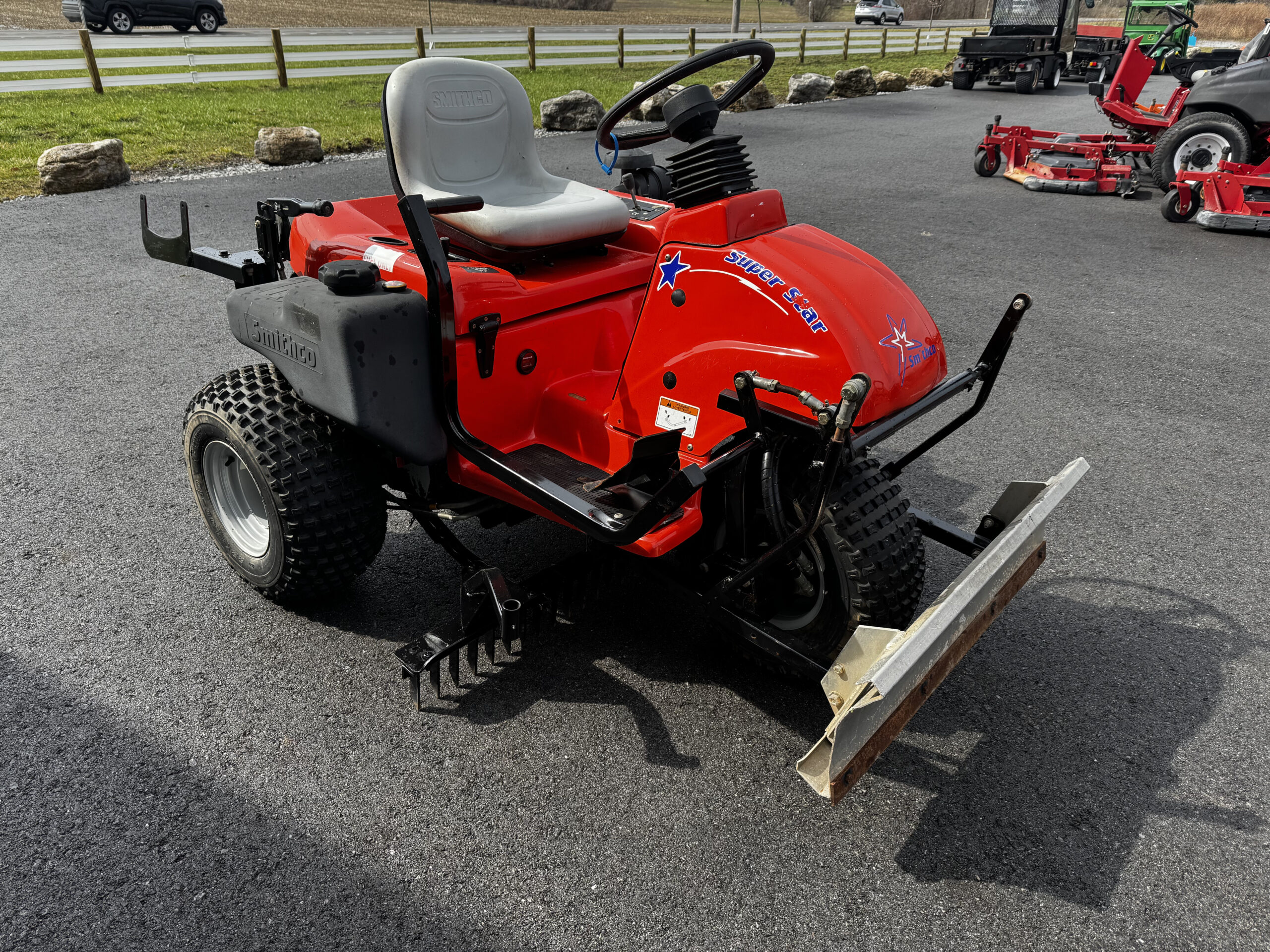 2016 Super Star 3WD Bunker and Field Rake - smithco - Image 8