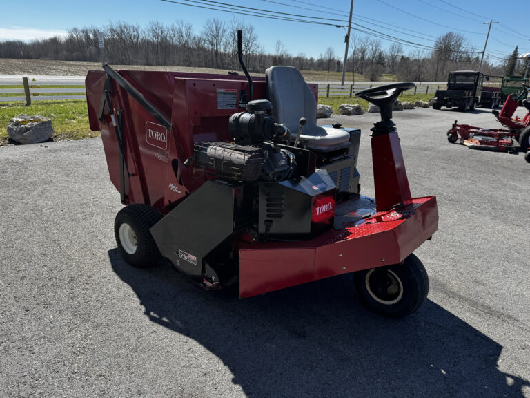 2006 4800 Turf Sweeper - Toro