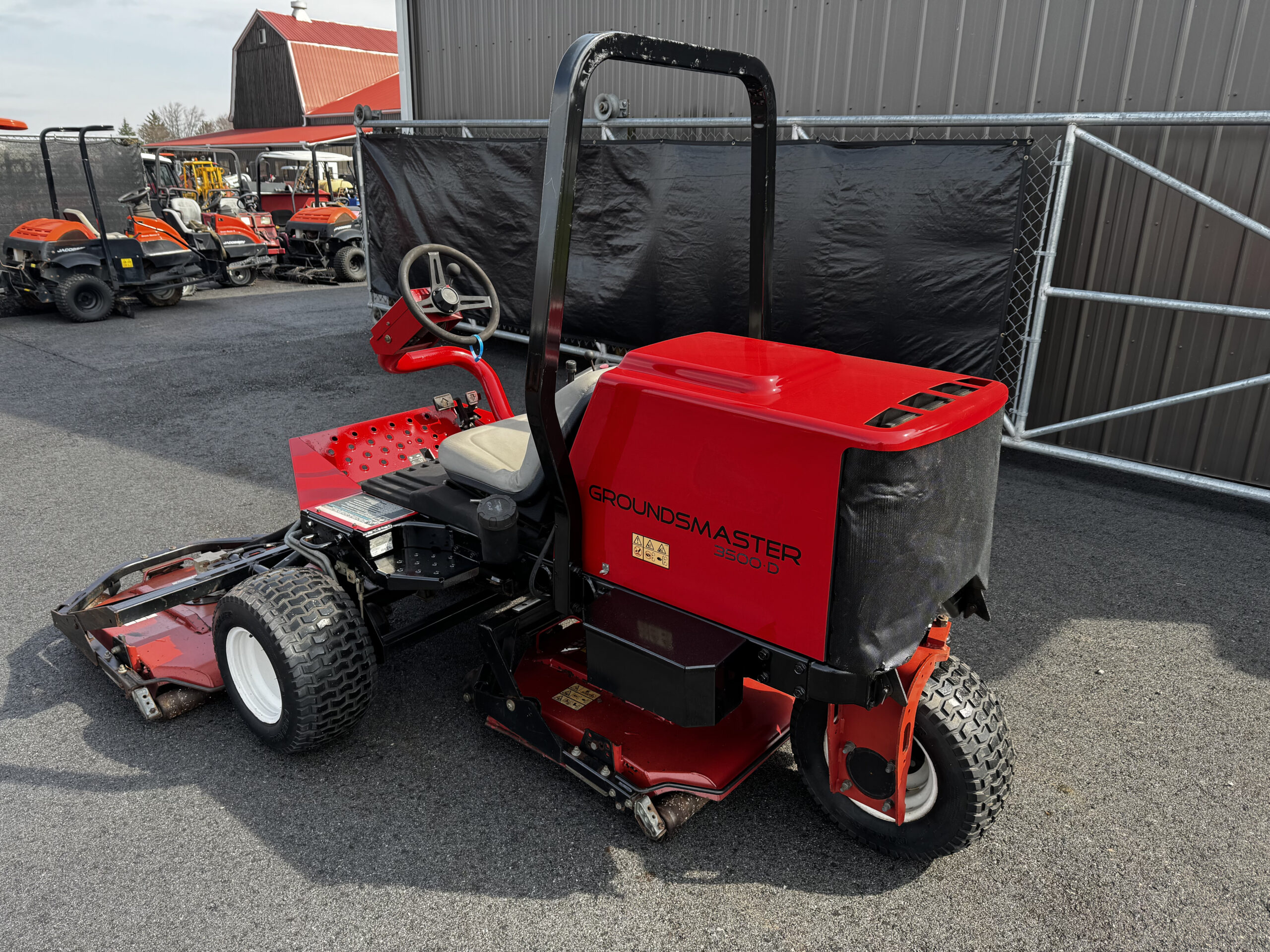 2015 Groundsmaster 3500 Diesel Sidewinder 3WD Contouring Mower - Toro - Image 7