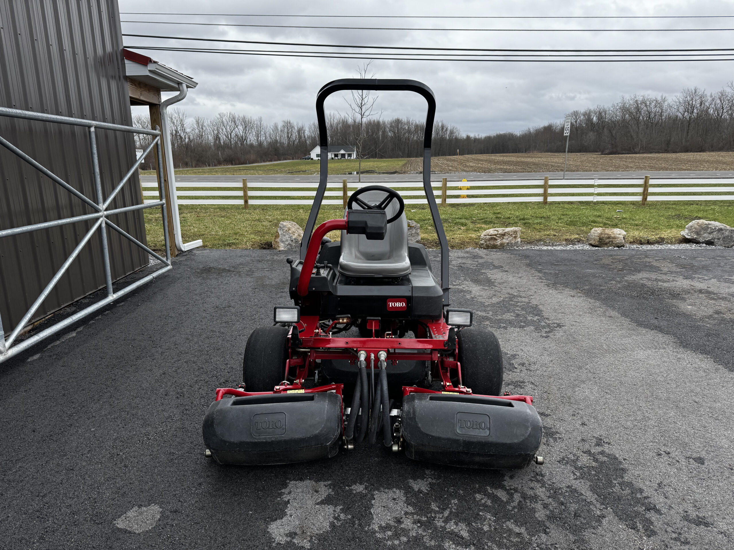 2013 Greensmaster 3250 Diesel 3WD Greensmower - Toro - Image 7