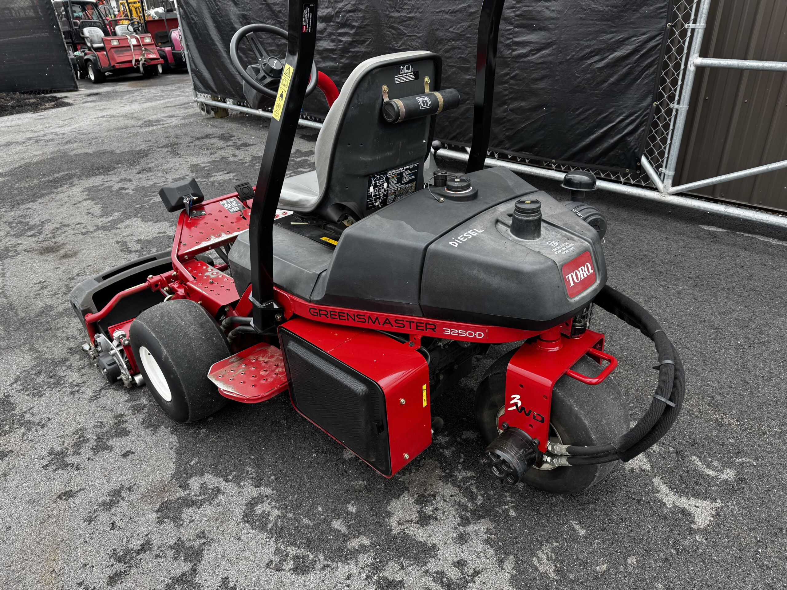 2013 Greensmaster 3250 Diesel 3WD Greensmower - Toro - Image 5