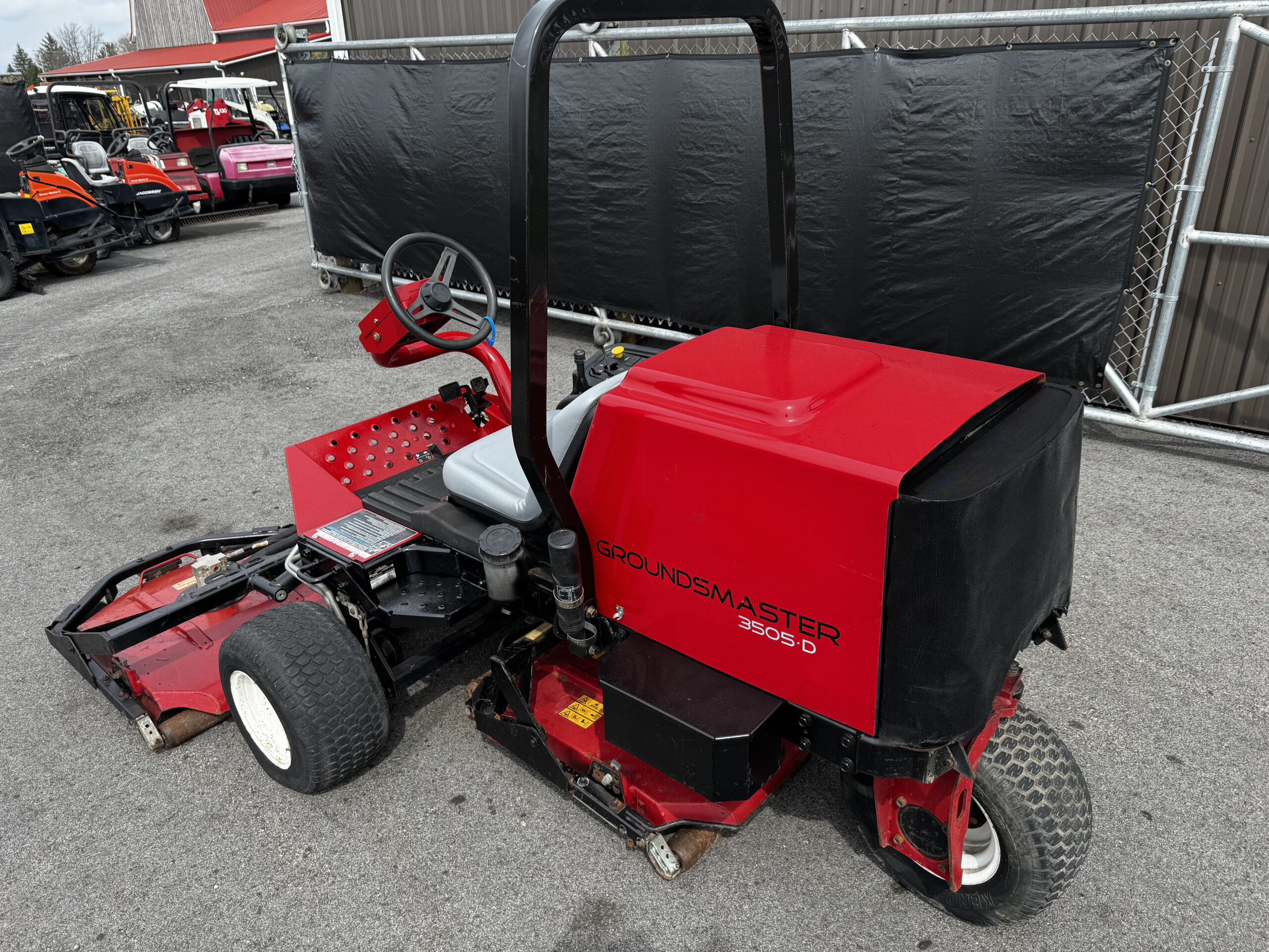 2015 Groundsmaster 3505 Diesel 2WD Contouring Rotary Mower - Toro - Image 3