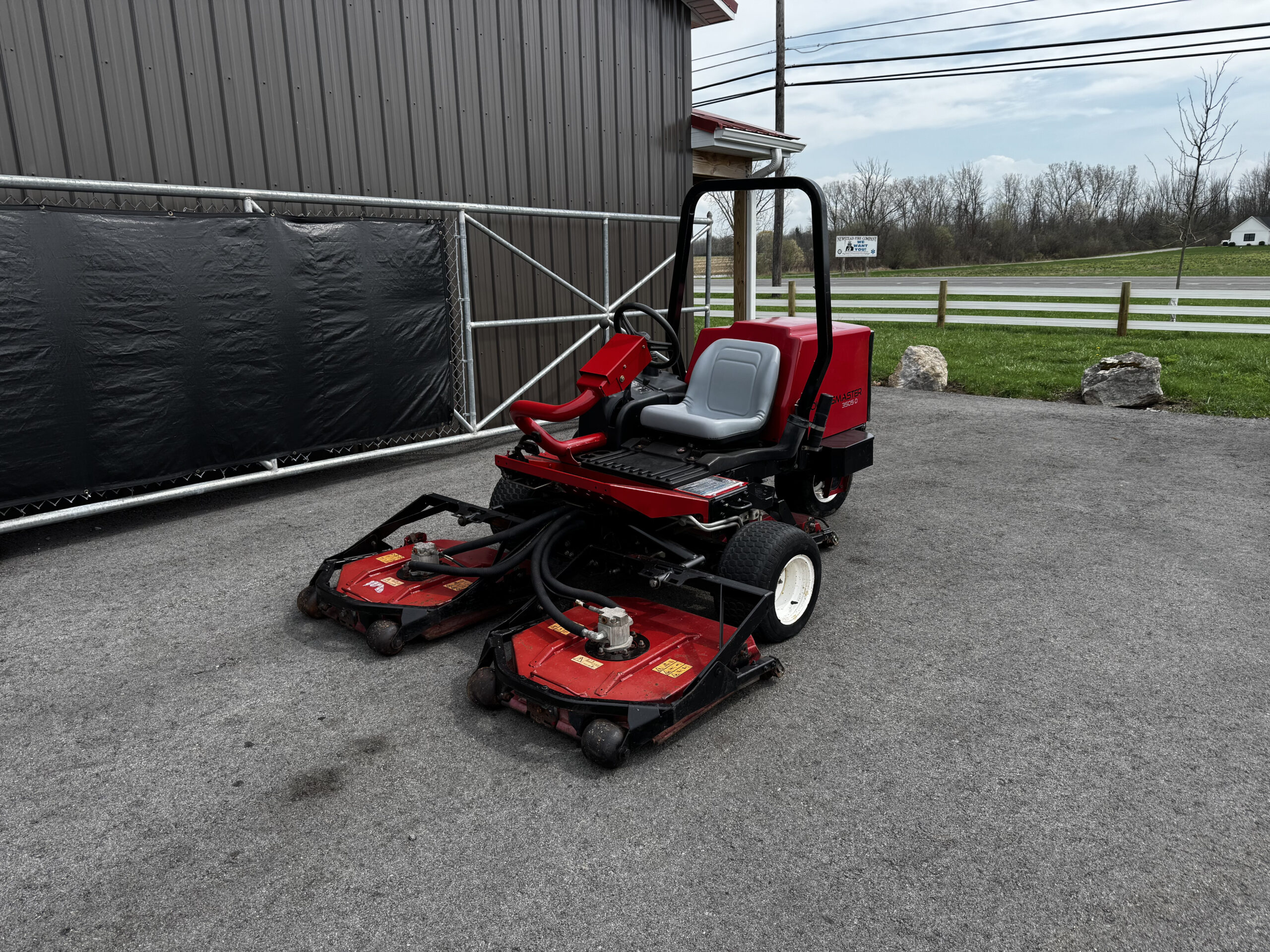2015 Groundsmaster 3505 Diesel 2WD Contouring Rotary Mower - Toro - Image 6