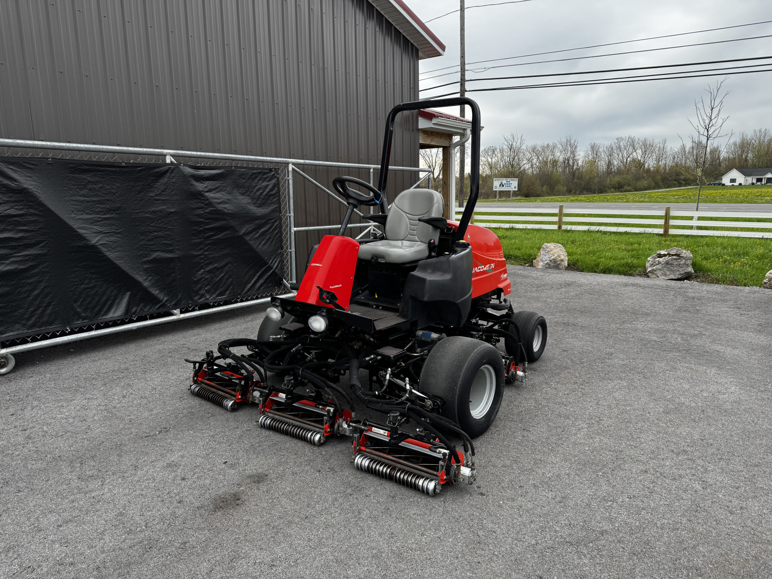 2016 LF1880 Super Light Fairway Mower Diesel 4WD Fairway Mower - Jacobsen - Image 4