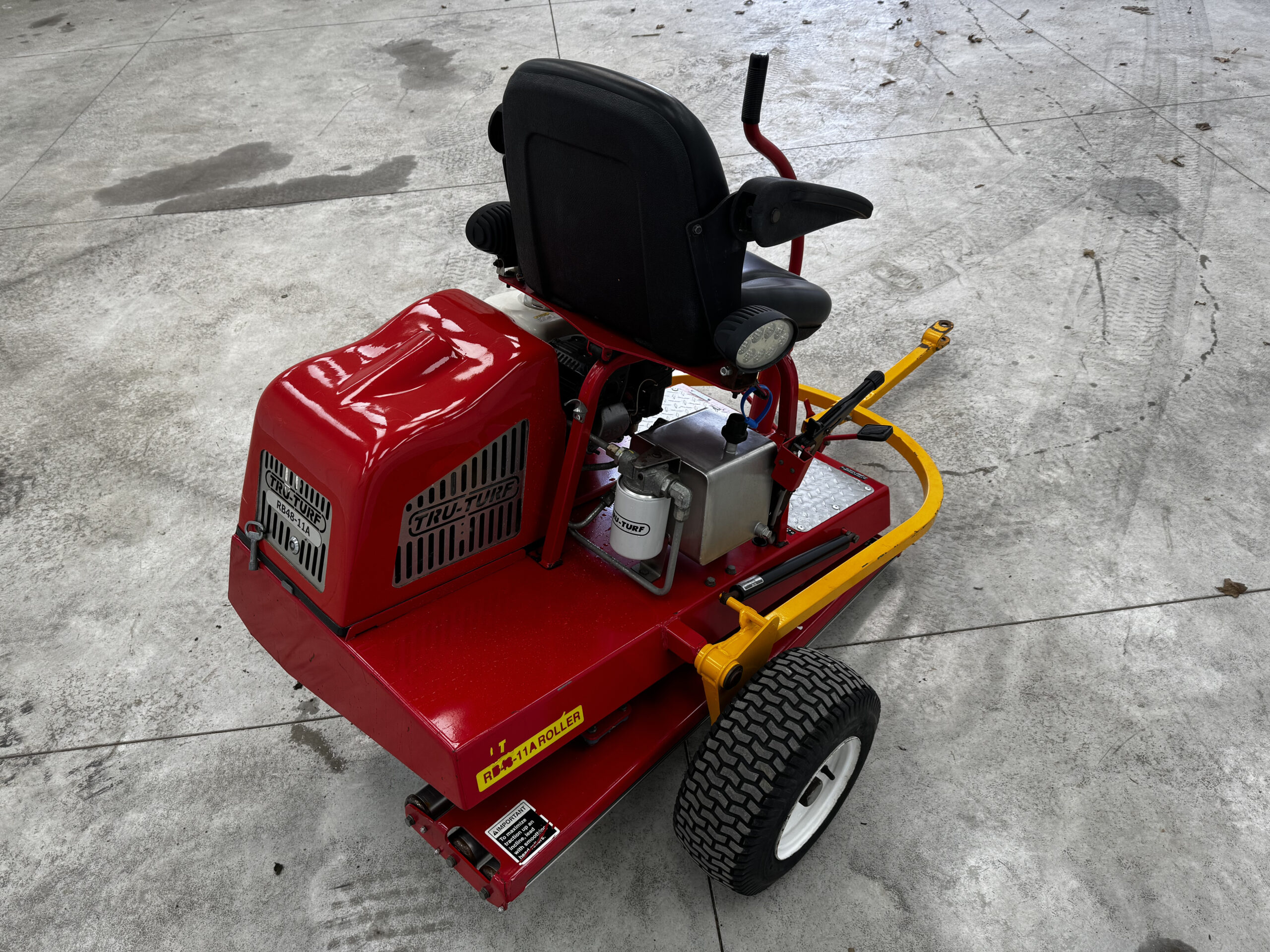 Tru-Turf RB48-11A Greens Roller - Image 4