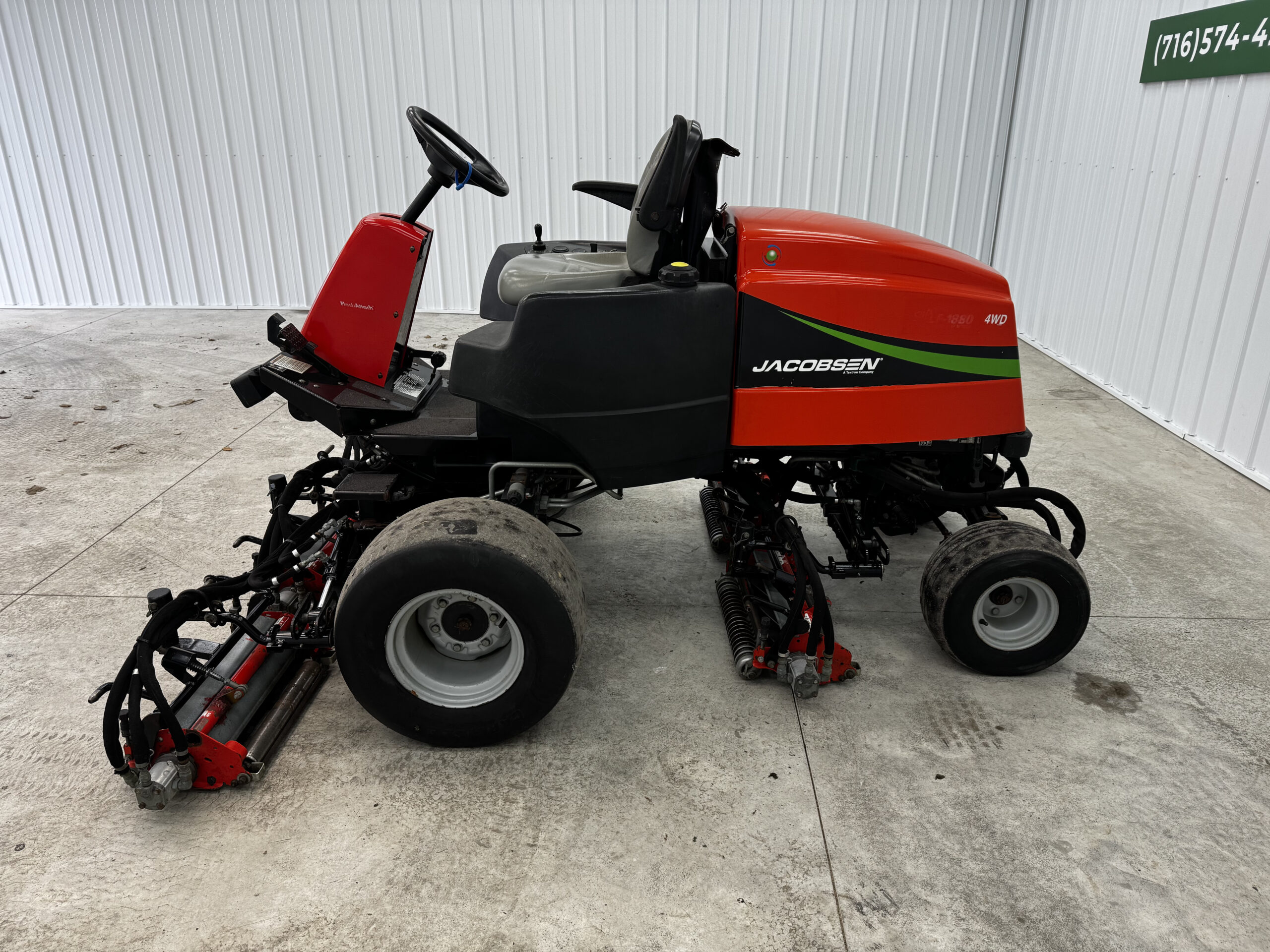 2008 LF 1880 Diesel 4WD Fairway Mower - Jacobsen - Image 9