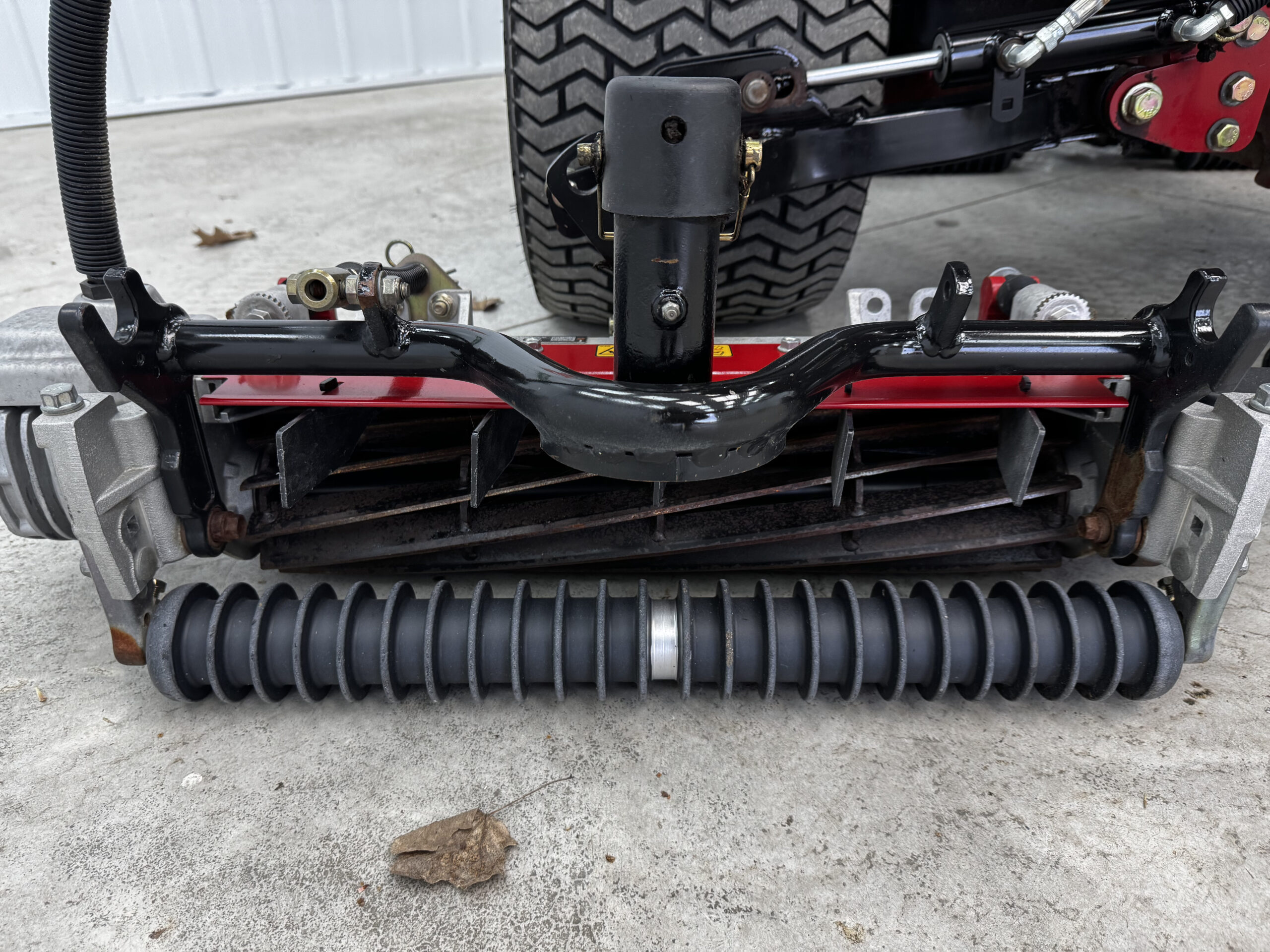 2019 Reelmaster 5010H Diesel 4WD Hybrid Electric Reels Fairwary Mower - Toro - Image 2