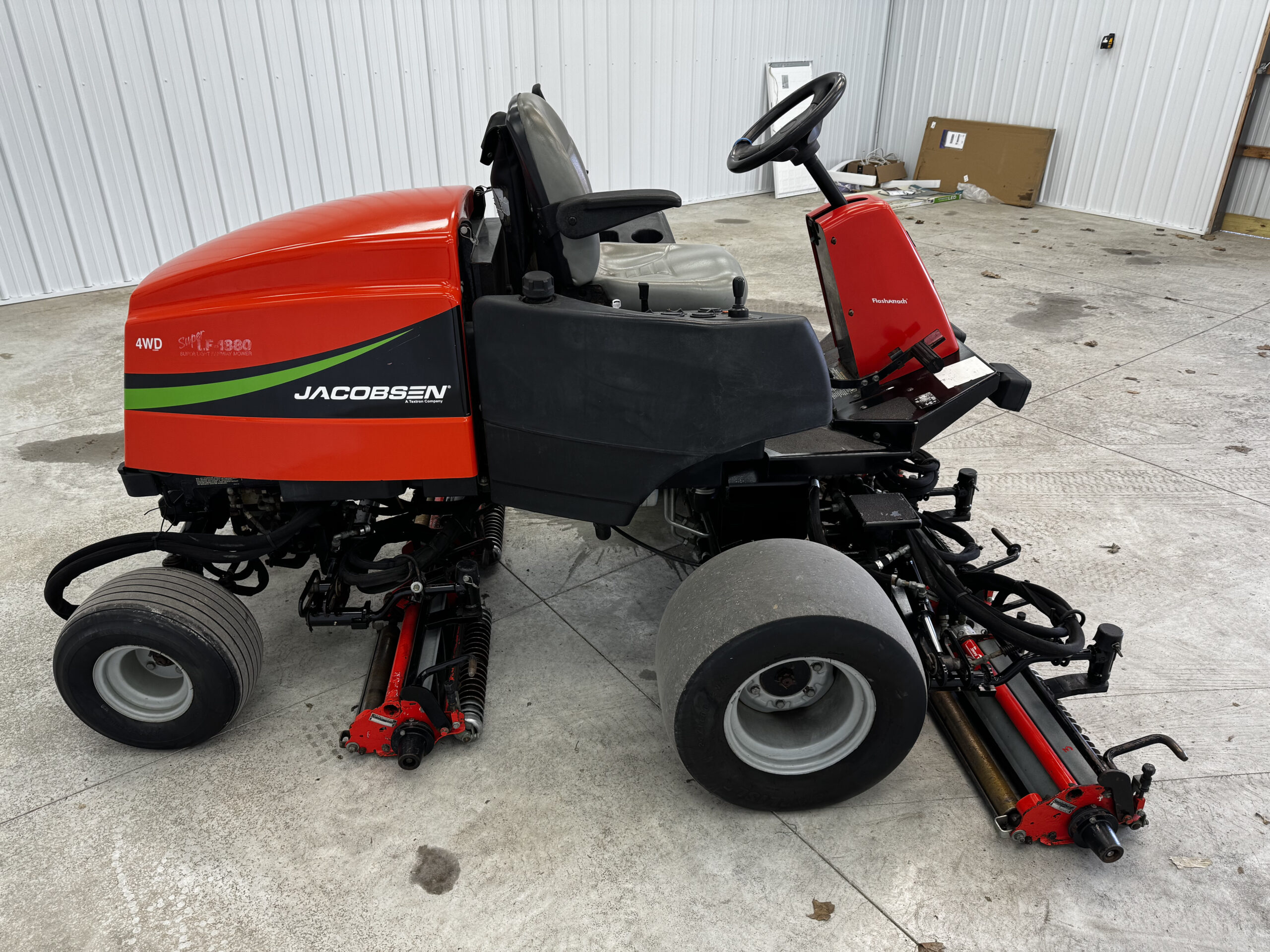 2008 LF 1880 Diesel 4WD Fairway Mower - Jacobsen - Image 6
