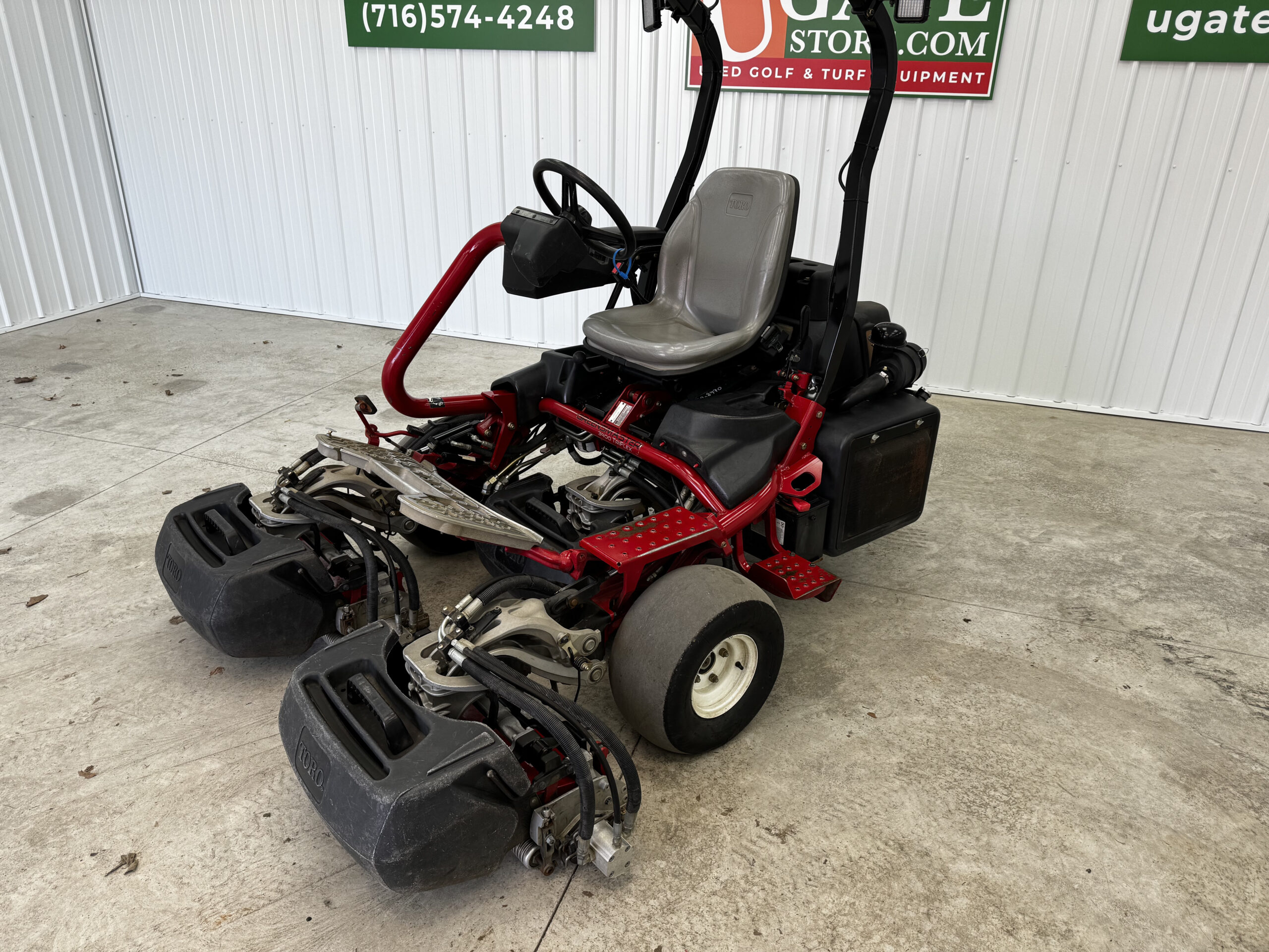 2013 Greensmaster Triflex 3400 Diesel Greens Mower - Toro - Image 6