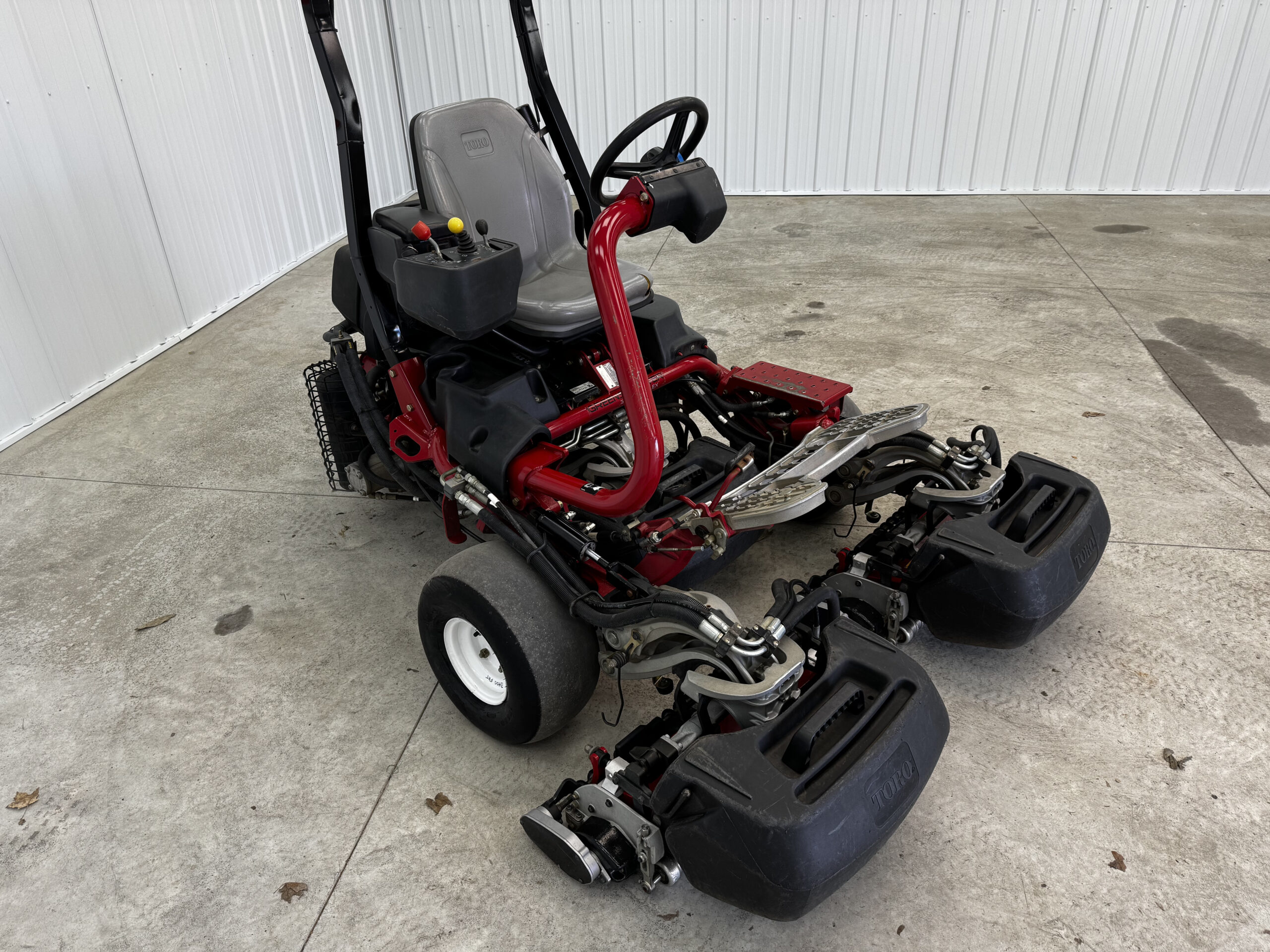 2013 Greensmaster Triflex 3400 Diesel Greens Mower - Toro - Image 4