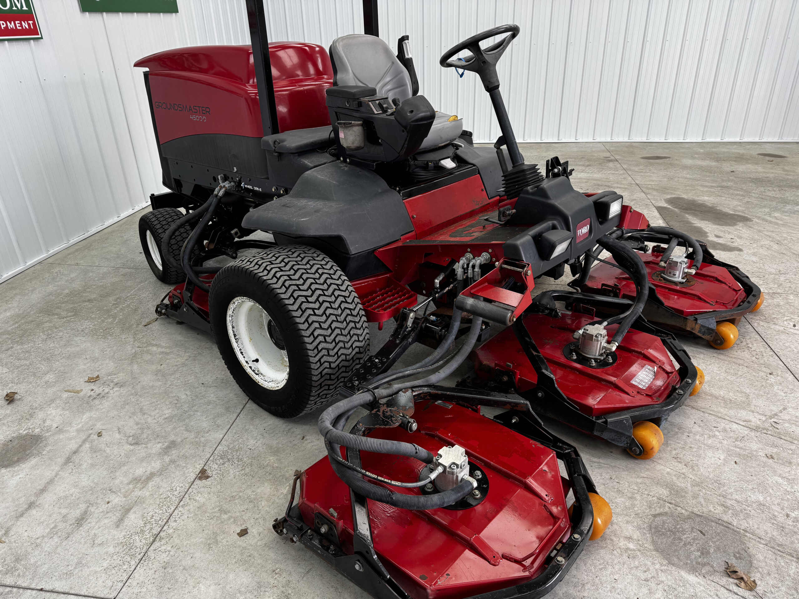 2009 Groundsmaster 4500 Diesel 4WD Contouring Mower - Toro - Image 2
