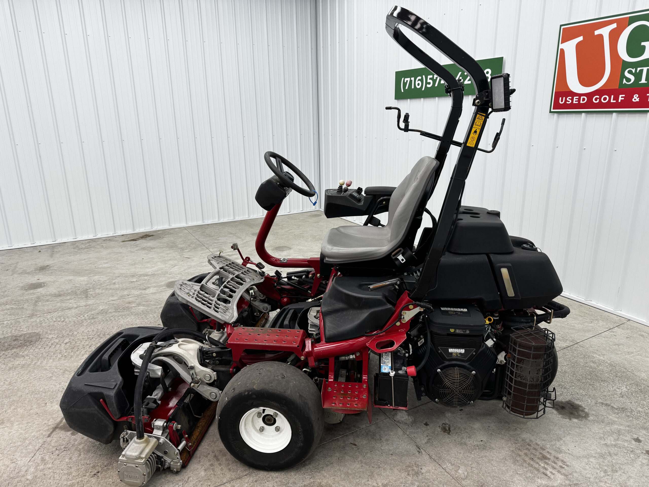 2020 Greensmaster 3320 Hybrid 3WD Gas w/ Electric Reels Greensmower - Toro - Image 5