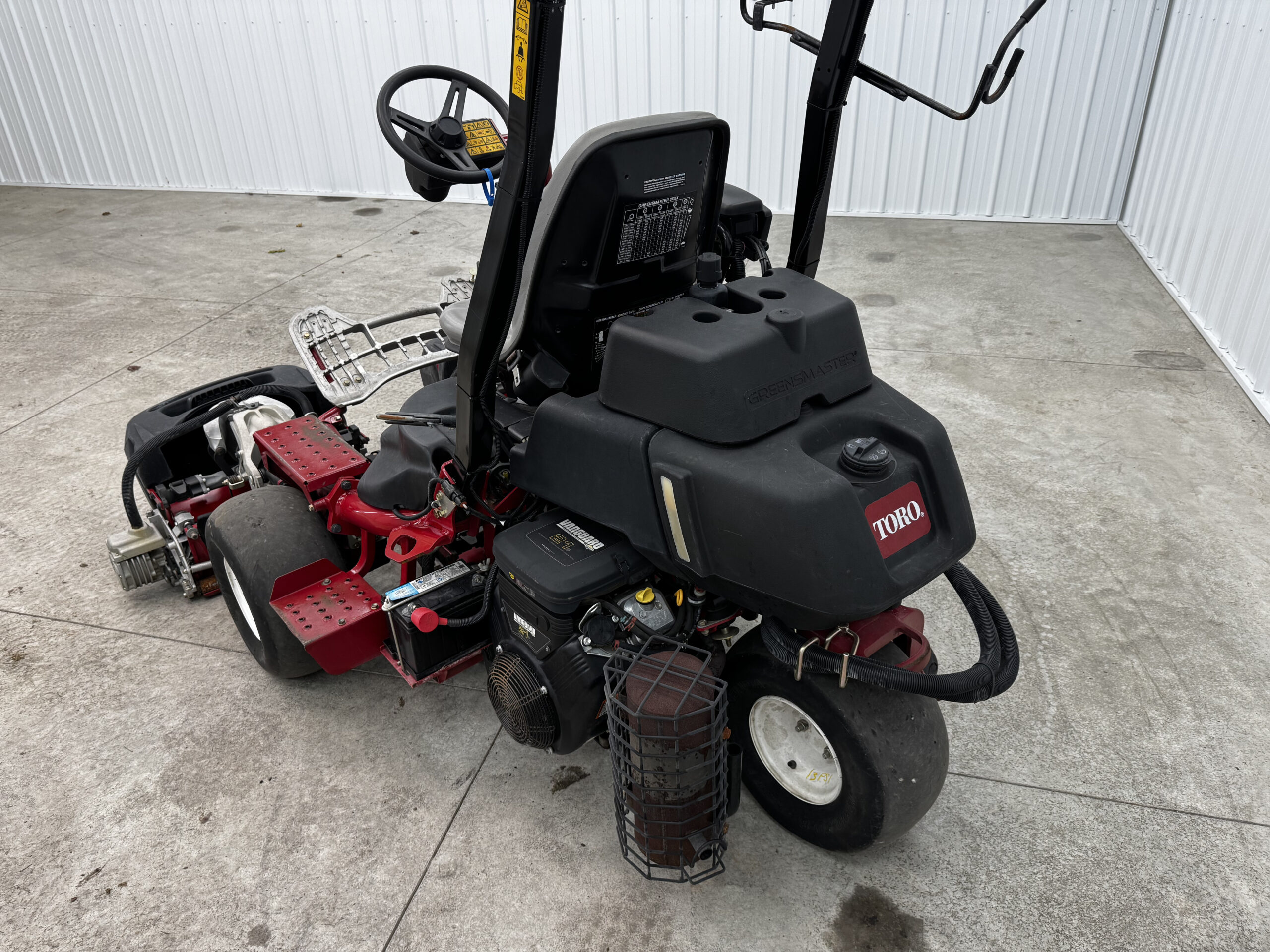 2020 Greensmaster 3320 Hybrid 3WD Gas w/ Electric Reels Greensmower - Toro - Image 6