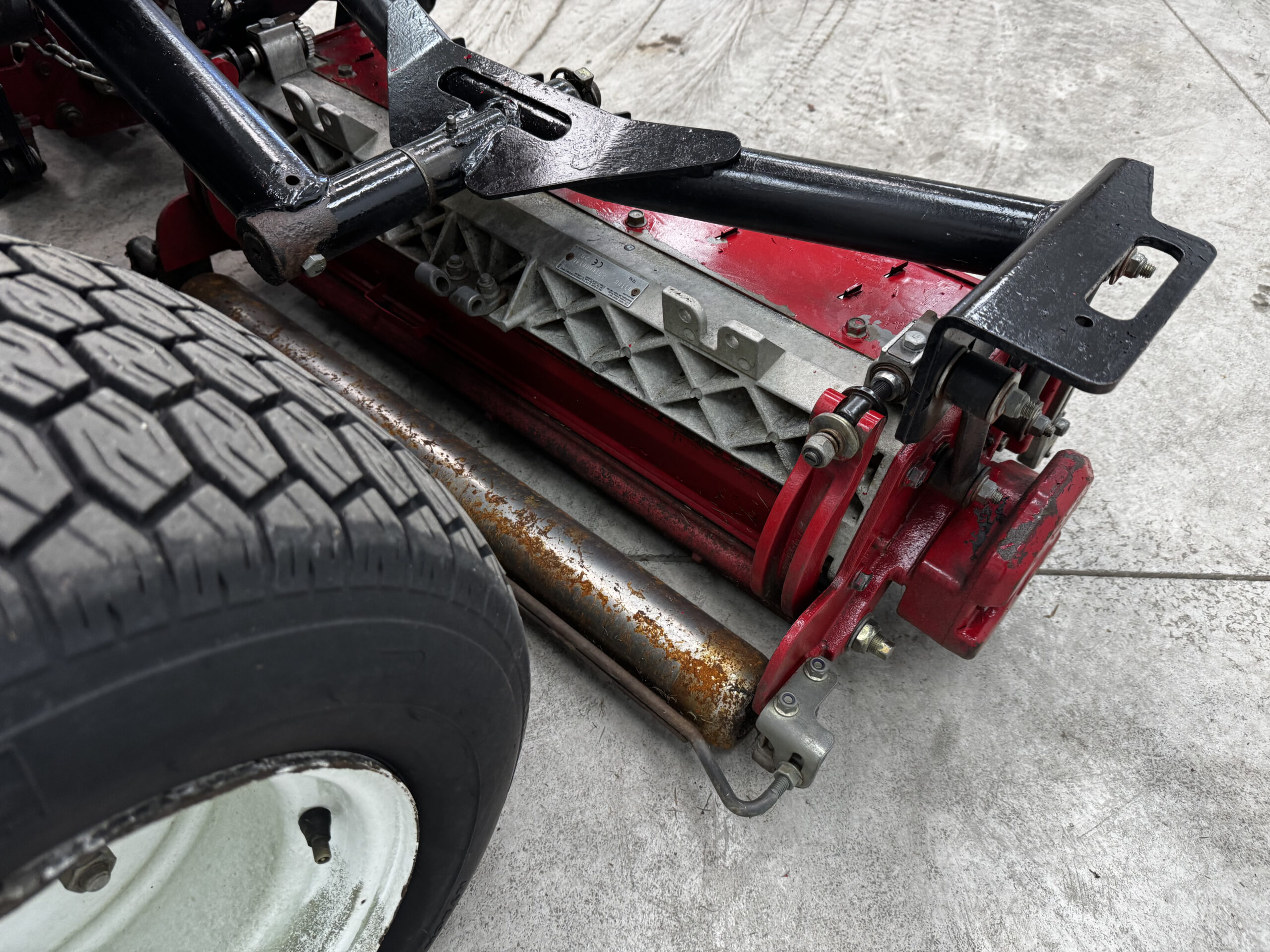 2010 Reelmaster 3100 Diesel 3WD Sidewinder Triplex Mower - Toro - Image 3