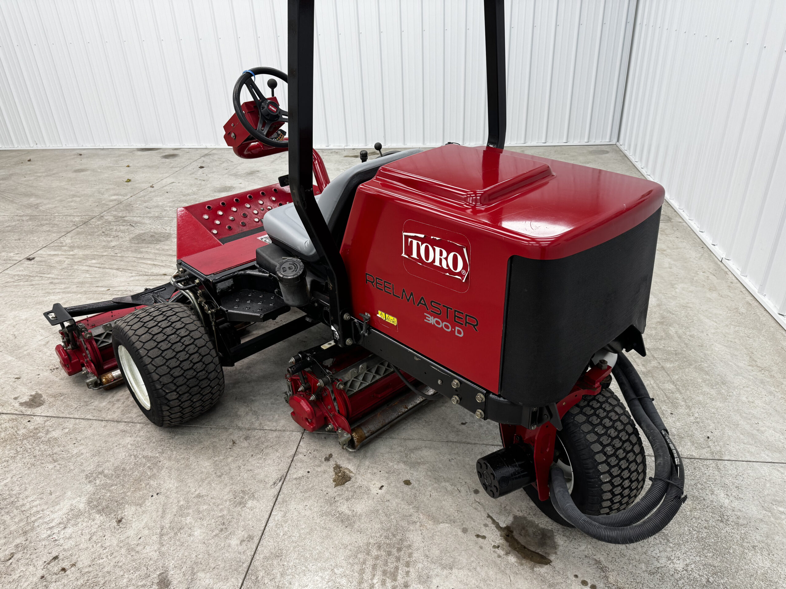 2010 Reelmaster 3100 Diesel 3WD Sidewinder Triplex Mower - Toro - Image 9