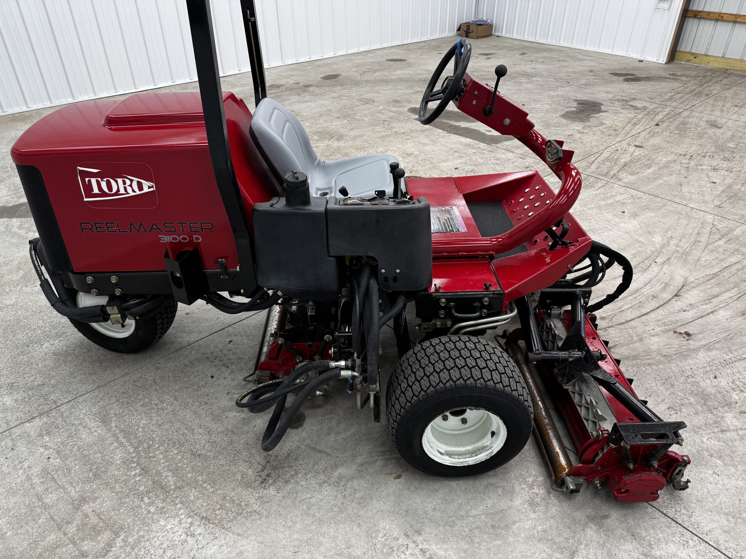 2010 Reelmaster 3100 Diesel 3WD Sidewinder Triplex Mower - Toro - Image 12